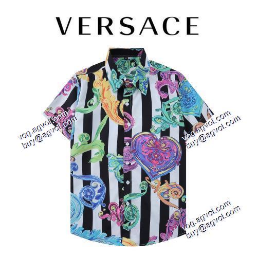 抜群の雰囲気が作れる! 2021春夏 ヴェルサーチVERSACE 半袖シャツ VERSACEコピー ブランド 機能性も備えたアイテム