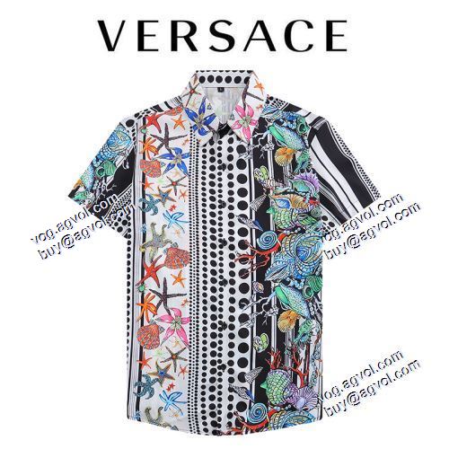 ファッション 人気 2021春夏 ヴェルサーチVERSACE 半袖シャツVERSACEコピーブランド 花柄使いカノコポロシャツ 通気性に優れた