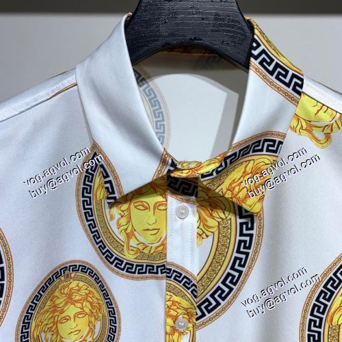 値下げ！ ヴェルサーチVERSACE 2021春夏 長袖シャツ VERSACEスーパーコピー 格安！ 肩特有のゆったりとしたデザインで、肩が約を受けずに街の雰囲気を漂わせます。