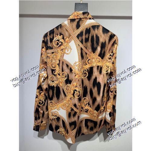 2021春夏 ヴェルサーチVERSACE めちゃくちゃお得  長袖シャツ VERSACEブランドスーパーコピー ヴェルサーチシャツコピー 明るいプリントがはっきりしています。ここで細部の仕上げを見せて、品質を明らかにします。
