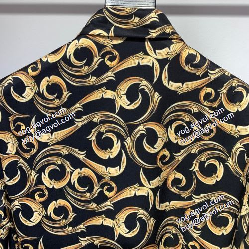 2021春夏  着心地がいいです 数に限りがある ヴェルサーチVERSACE 長袖シャツ 2色可選 ヴェルサーチブランド 偽物 通販 生地は軽くて 柔らかくて柔らかいです 吸湿性が強くて