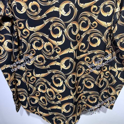2021春夏  着心地がいいです 数に限りがある ヴェルサーチVERSACE 長袖シャツ 2色可選 ヴェルサーチブランド 偽物 通販 生地は軽くて 柔らかくて柔らかいです 吸湿性が強くて