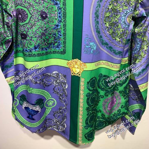 落ち着いた感覚 2021春夏 ヴェルサーチVERSACE 長袖シャツ 個性的でファッション的なプリントのデザイン 高級感漂わせる ヴェルサーチスーパーコピー 激安 細工が精巧です 