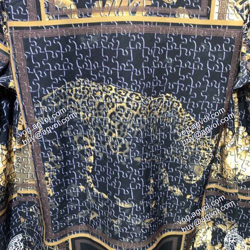 2021春夏 ヴェルサーチVERSACE 風合いが出る 長袖シャツ ヴェルサーチコピーブランド 洗練を十分に演出する