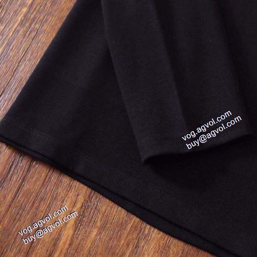 EMPORIO ARMANIブランド 偽物 通販 豊富なサイズ 2色可選  2021秋冬 アルマーニ ARMANI 長袖Tシャツ ラウンドネック シンプル