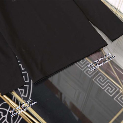 EMPORIO ARMANIコピー 2021秋冬 アルマーニ ARMANI 3色可選 長袖Tシャツ 暖かみのある肌触り着心地抜群