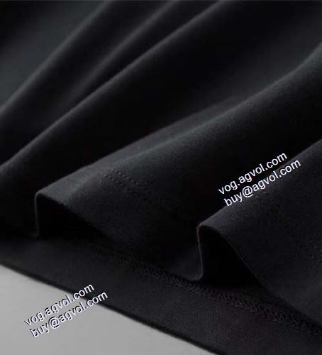 ジバンシィスーパーコピー 激安 2色可選 希少価値大！縦には伸びにくい 2021秋冬 ジバンシー GIVENCHY 長袖Tシャツ