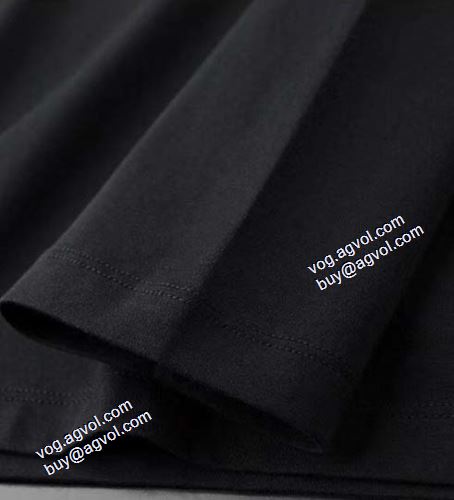 ジバンシィスーパーコピー 激安 2色可選 希少価値大！縦には伸びにくい 2021秋冬 ジバンシー GIVENCHY 長袖Tシャツ