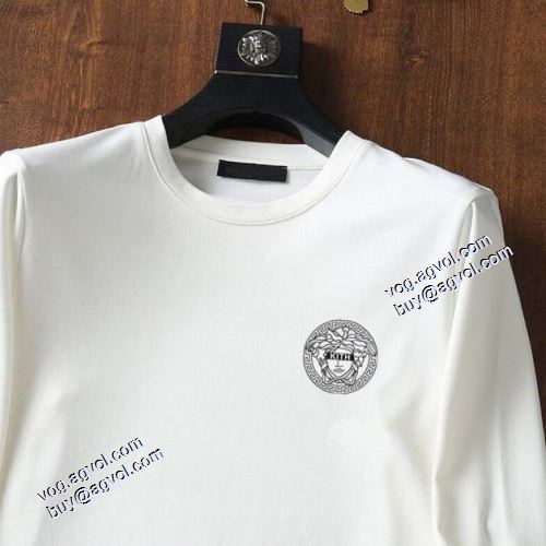 長袖Tシャツ 2色可選 縦には伸びにくい 人気ブランド ヴェルサーチコピー ブランド 2021秋冬 ヴェルサーチVERSACE