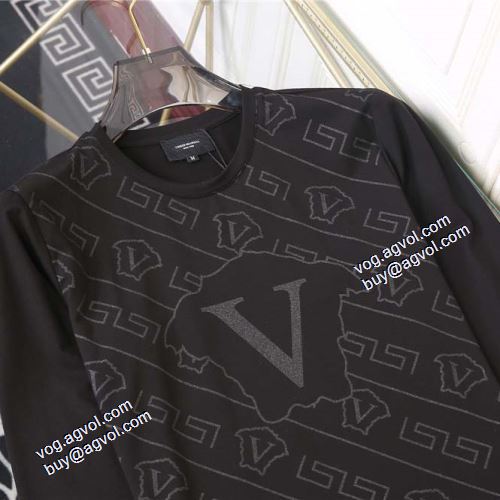 ヴェルサーチコピーブランド 長袖Tシャツ 2色可選 肌に馴染みやすい 2021秋冬 ヴェルサーチVERSACE 極上の着心地