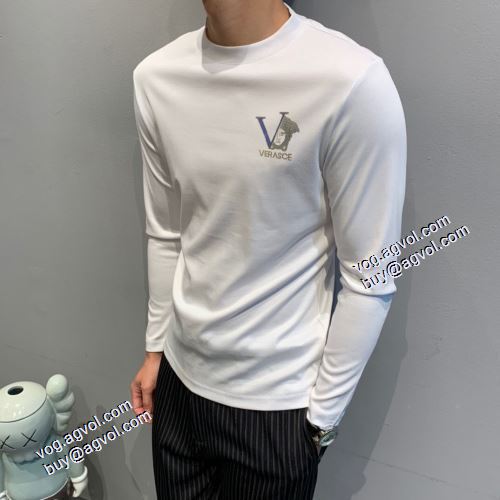 落ち着いた感覚 2021秋冬 ヴェルサーチVERSACE ヴェルサーチブランドスーパーコピー 長袖Tシャツ 2色可選 暖かみのある肌触り