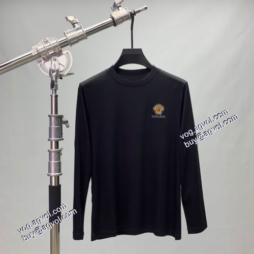 2021秋冬 ヴェルサーチVERSACE 風合いが出る ヴェルサーチブランドコピー 長袖Tシャツ 肌に密着 2色可選