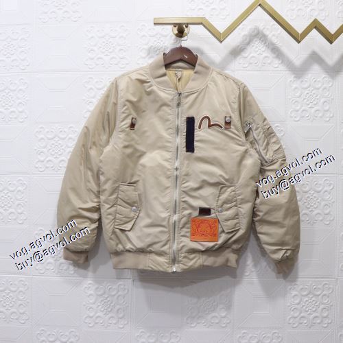エヴィス スーパーコピー 綿入れ コート 2021秋冬 海外セレブ愛用 エヴィス EVISU 人目を惹くデザイン