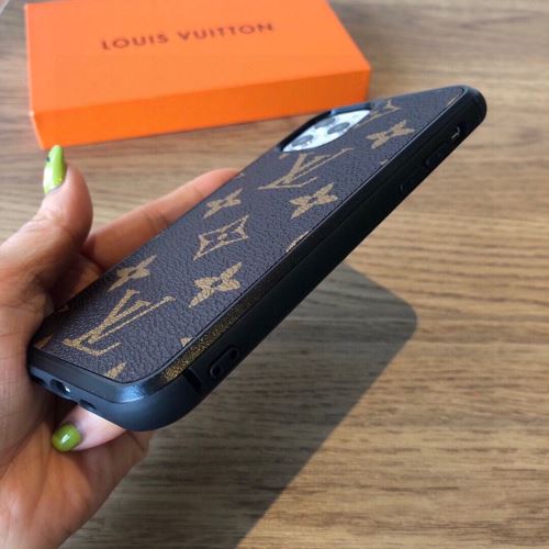 ルイ ヴィトンスーパーコピー 2022新作 ルイ ヴィトン LOUIS VUITTON オリジナル 長く愛用できる スタイリッシュ 2色可選 ケータイケース