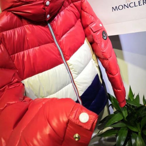 何にでも合わせ易く格好良く決まる 芸能人に愛用者続出 2021秋冬 モンクレール MONCLER 保温性を発揮する ダウンジャケット モンクレールブランドスーパーコピー  