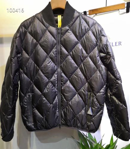 ショートパンツ 確定となる上品 2021秋冬 モンクレール MONCLER 2色可選 ダウンジャケット モンクレールブランドコピー 自信有りの一着 保温効果は抜群 