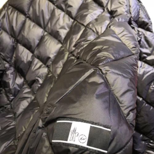 ショートパンツ 確定となる上品 2021秋冬 モンクレール MONCLER 2色可選 ダウンジャケット モンクレールブランドコピー 自信有りの一着 保温効果は抜群 