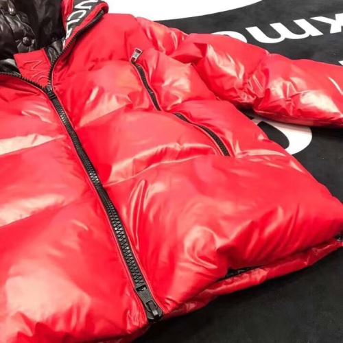 身体を保温できる ダウンジャケット モンクレールブランド コピー 2021秋冬 モンクレール MONCLER 2色可選 すっきり着膨れしない 注目のアイテム 