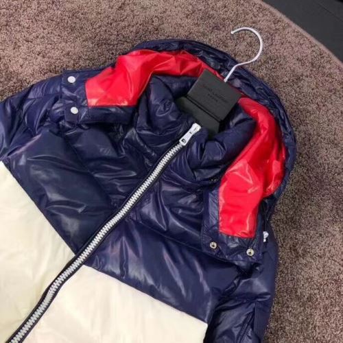 2色可選 2021秋冬 モンクレール MONCLER ダウンジャケット モンクレールコピー ランキング1位 カジュアルに着こなせるデザイン フード部分は取り外し可能 