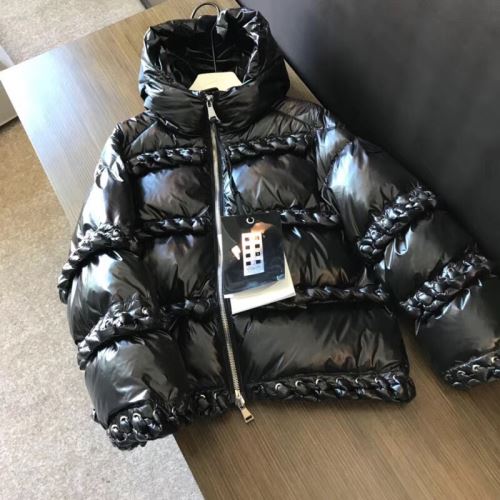 何にでも合わせ易く格好良く決まる 2021秋冬 モンクレール MONCLER ダウンジャケット モンクレールコピーブランド 希少価値大！光沢のある  