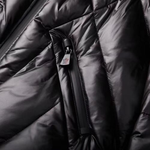 綺麗に決まるフォルム！ 2021秋冬 モンクレール MONCLER ダウンジャケット モンクレールブランドスーパーコピー 2色可選 ワンランク上のアウターウエア 高級感ある 