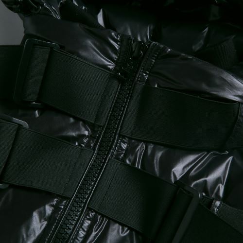 着心地抜群 軽くて暖かい ダウンジャケット モンクレールコピー 2021秋冬 モンクレール MONCLER 光沢のある 濡れによる保温力の低下を防ぎ 