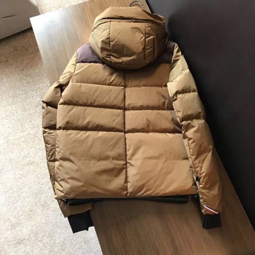 長く愛用できる  綺麗に決まるフォルム！ 2021秋冬 モンクレール MONCLER ダウンジャケット モンクレールコピー 真冬でも温かく過ごせる 