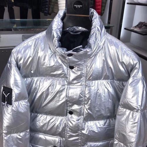 上品な輝きを放つ形 2021秋冬 モンクレール MONCLER ダウンジャケット モンクレールブランド 偽物 通販 寒さに打ち勝つ 何にでも合わせ易く格好良く決まる 