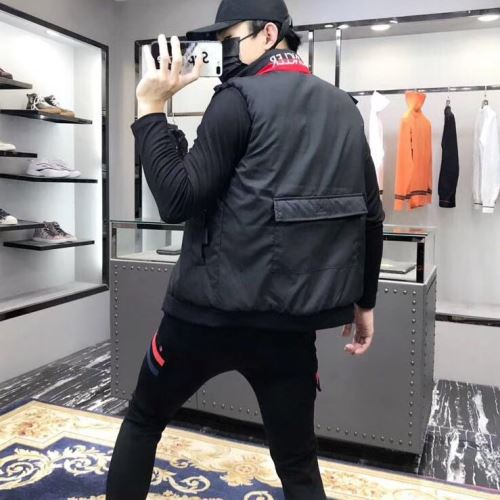 お洒落に魅せる 2021秋冬 モンクレール MONCLER ベスト 綿入れ モンクレールコピーブランド カジュアル・ウエア スタイリッシュなデザイン 