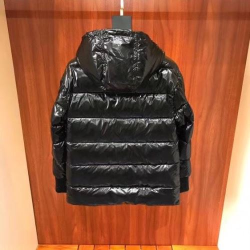 ポップ ダウンジャケット モンクレールコピー フィルパワーの高い 重さを感じず 2021秋冬 モンクレール MONCLER 防湿性に優れ 