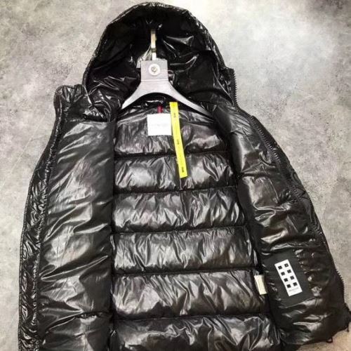 ポップ ダウンジャケット モンクレールコピー フィルパワーの高い 重さを感じず 2021秋冬 モンクレール MONCLER 防湿性に優れ 
