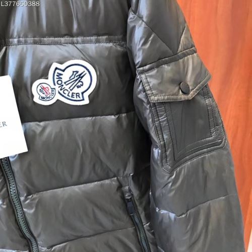 2021秋冬 モンクレール MONCLER モンクレールブランド コピー ダウンジャケット 活用できるアイテム 2色可選 フードづき 保温性を発揮する