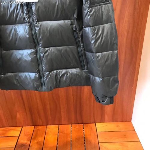 2021秋冬 モンクレール MONCLER モンクレールブランド コピー ダウンジャケット 活用できるアイテム 2色可選 フードづき 保温性を発揮する
