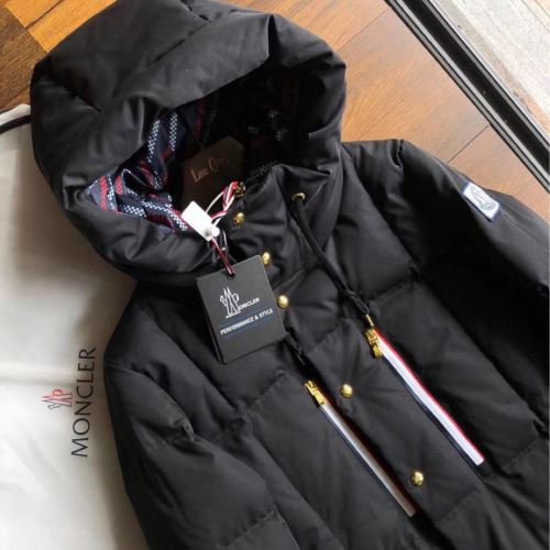 長く愛用できる 争奪戦必至 2021秋冬 モンクレール MONCLER モンクレールスーパーコピー 激安 ダウンジャケット 身体を保温できる 