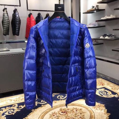 実用性に溢れるアイテム モンクレール偽物ブランド 3色可選 2021秋冬 モンクレール MONCLER ダウンジャケット 重さを感じず 薄着でも十分過ごせるこの冬絶対に重宝する一着 