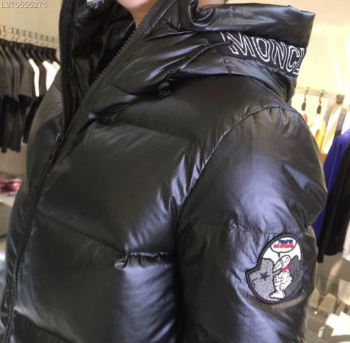 2色可選 ファション性の高い モンクレールブランド 偽物 通販 2021秋冬 モンクレール MONCLER 着心地 の良い ライトダウンジャケット ダウンジャケット