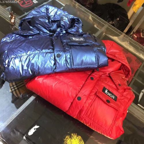 モンクレールスーパーコピー 激安 2021秋冬 モンクレール MONCLER 人気 ランキング 2色可選 ワンランク上のアウターウエア 重さを感じず ダウンジャケット