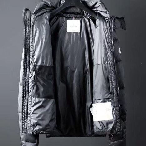 選べる極上 軽量ダウンジャケット 2021秋冬 モンクレールコピー モンクレール MONCLER 2色可選 ダウンジャケット フード取り外し不可 