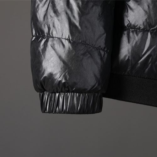 2色可選 重さを感じず 寒さに打ち勝つ モンクレール偽物ブランド 2021秋冬 モンクレール MONCLER サイズ豊富 ダウンジャケット