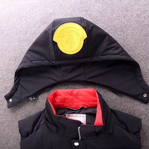 ダウンジャケット ベスト フード部分は取り外し可能 2021秋冬 モンクレール MONCLER モンクレールブランドスーパーコピー 耐久性のある カジュアルに着こなせるデザイン