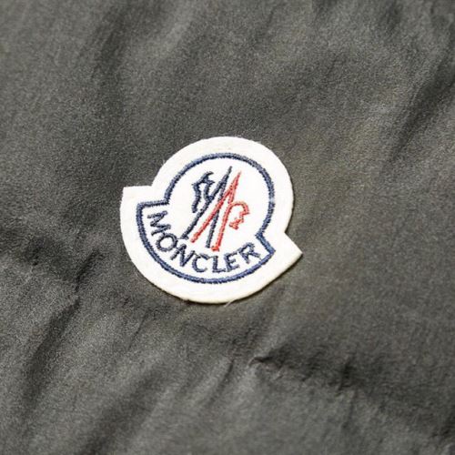 ステンカラー カジュアルに着こなせるデザイン ダウンジャケット モンクレールコピー 2021秋冬 モンクレール MONCLER オリジナル 