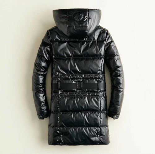 2021秋冬 モンクレール MONCLER モンクレールブランド コピー 海外限定ライン ダウンジャケット 真冬でも温かく過ごせる ワンランク上のアウターウエア 