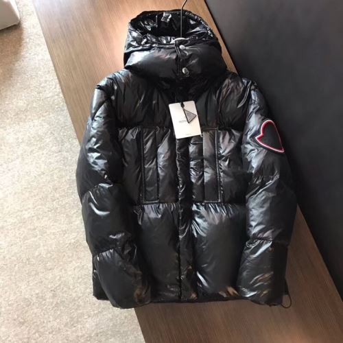 程よい光沢感がある モンクレールコピー ブランド 2021秋冬 モンクレール MONCLER 争奪戦必至 ファション性の高い ダウンジャケット