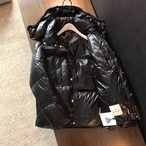 程よい光沢感がある モンクレールコピー ブランド 2021秋冬 モンクレール MONCLER 争奪戦必至 ファション性の高い ダウンジャケット