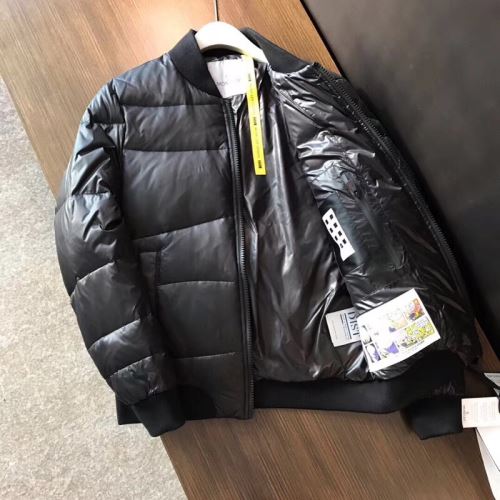 光沢のある 2021秋冬 ダウンジャケット モンクレールブランドスーパーコピー モンクレール MONCLER 芸能人に愛用者続出 高級感ある