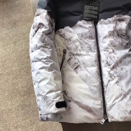 抜群な楽チン感ある大定番 2021秋冬 モンクレール MONCLER モンクレールスーパーコピー ダウンジャケット 2色可選 フードづき 軽量ダウンジャケット