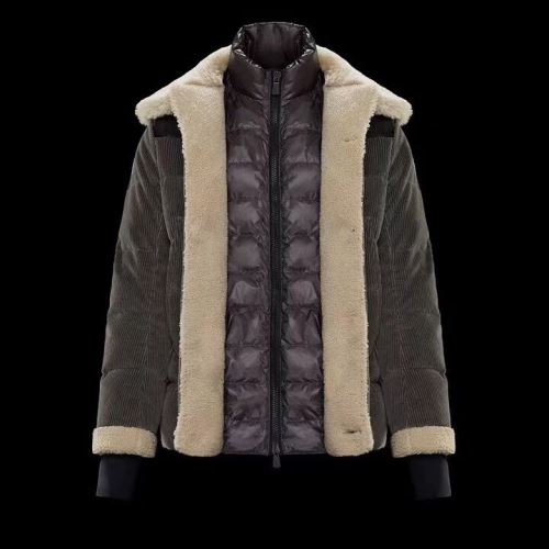 モンクレールコピー ブランド もっとも高い人気を誇る 2021秋冬 モンクレール MONCLER ダウンジャケット 高級感を引き立てる 冬物大人気SALE