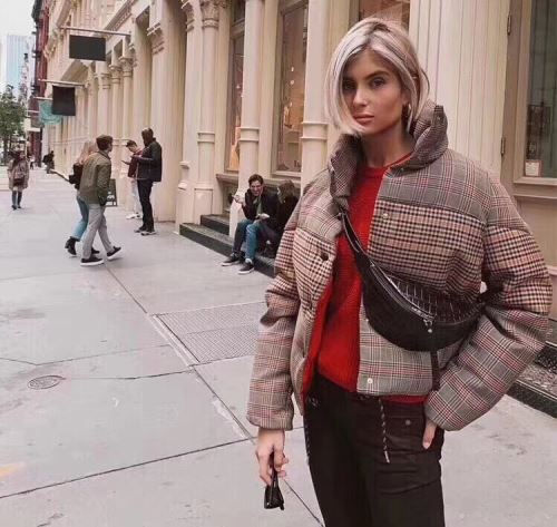 数に限りがある 2021秋冬 モンクレール MONCLER モンクレールコピー ブランド スタイリッシュなデザイン ダウンジャケット 首周りもあったかい
