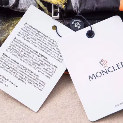 2021秋冬 2色可選 モンクレール MONCLER コスパ最高のプライス モンクレールブランドスーパーコピー 快適な着心地をキープ ダウンジャケット フード部分は取り外し可能 