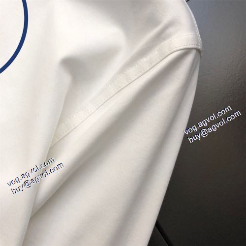 長袖Tシャツ 2色可選 2021秋冬 完売必至の人気モデルをご紹介 着回し度抜群 モンクレール MONCLER モンクレールコピー レジャー 頑丈な素材